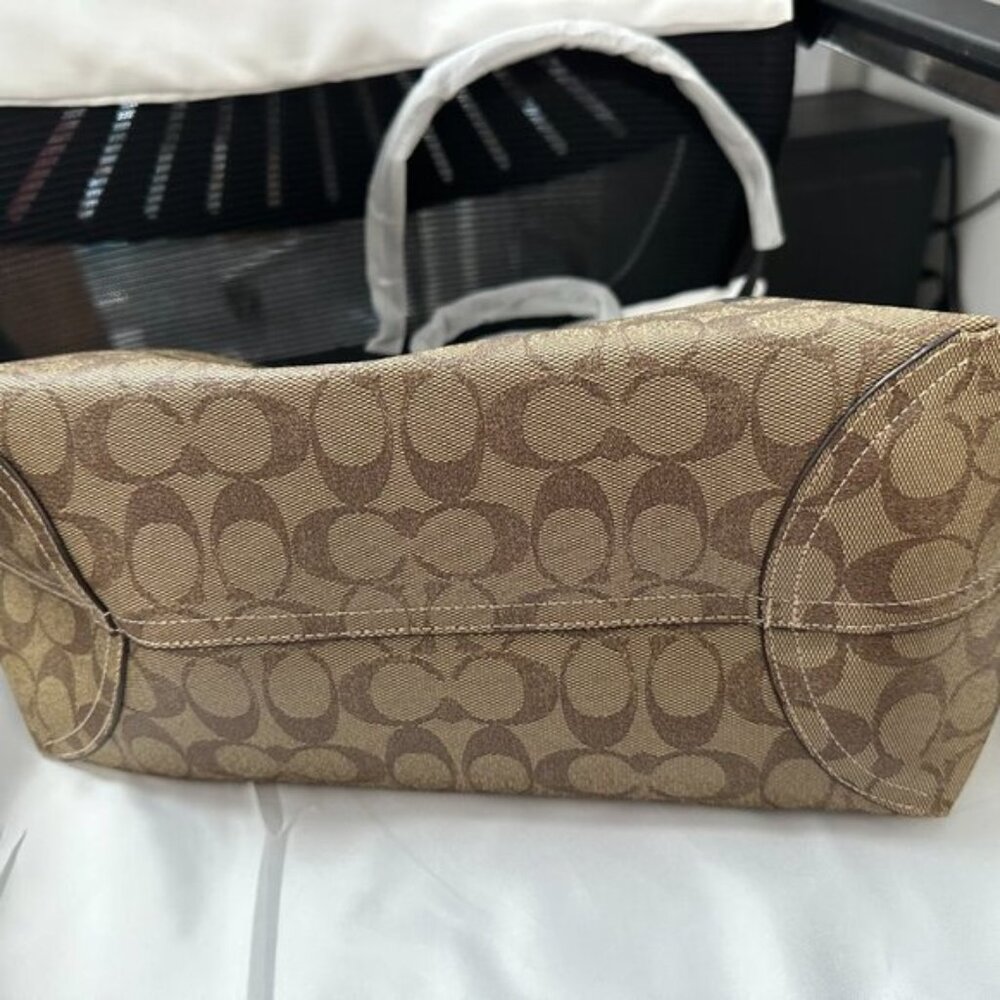 Coach Brown Signature Tote with Halloween Patchwork - Picture 5 of 8